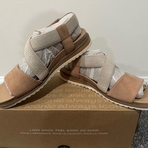 Dr. Scholl's Tan and Cream Sandals